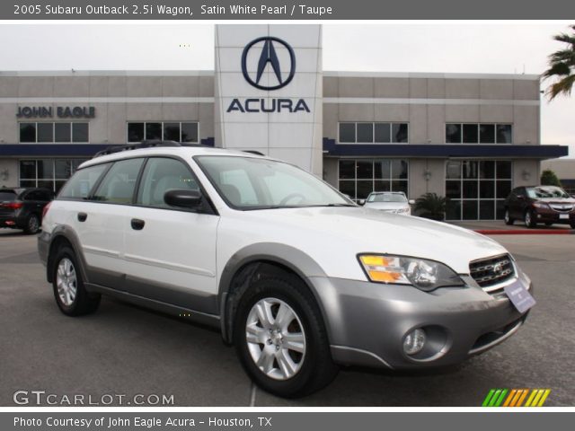 2005 Subaru Outback 2.5i Wagon in Satin White Pearl