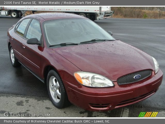 2006 Ford Taurus SE in Merlot Metallic
