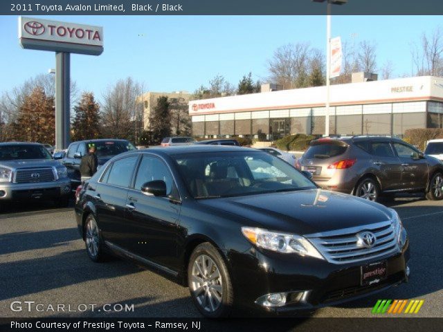 2011 Toyota Avalon Limited in Black