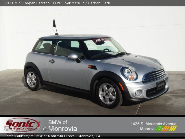 2011 Mini Cooper Hardtop in Pure Silver Metallic