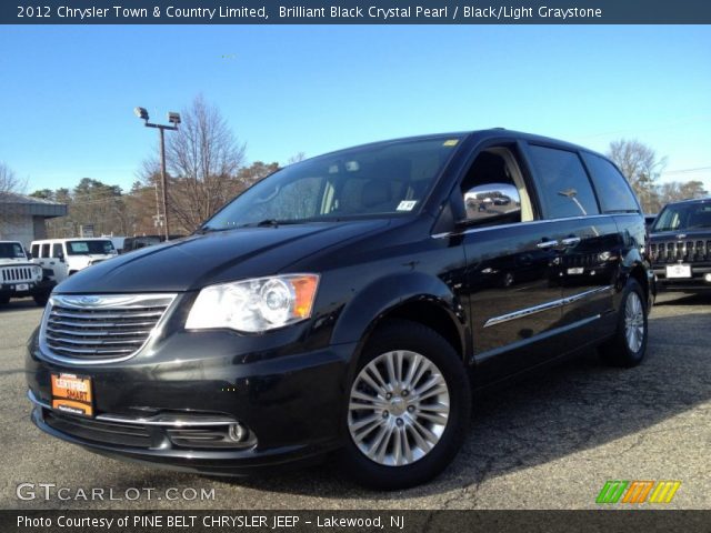 2012 Chrysler Town & Country Limited in Brilliant Black Crystal Pearl