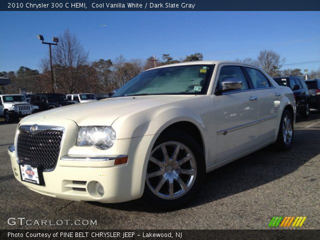 2010 Chrysler 300 C HEMI in Cool Vanilla White