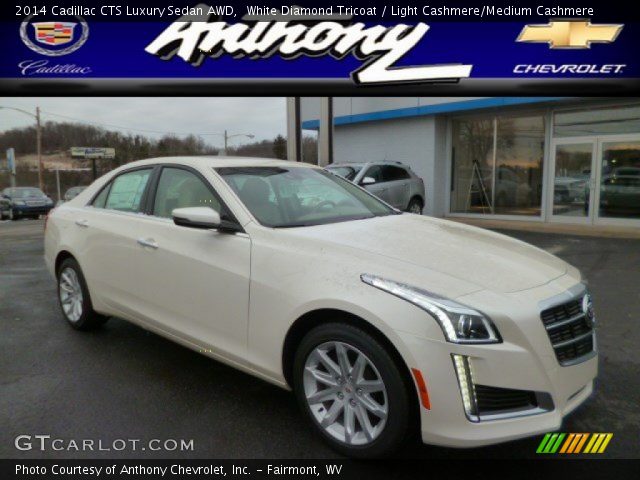 2014 Cadillac CTS Luxury Sedan AWD in White Diamond Tricoat