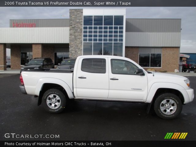 2006 Toyota Tacoma V6 PreRunner Double Cab in Super White