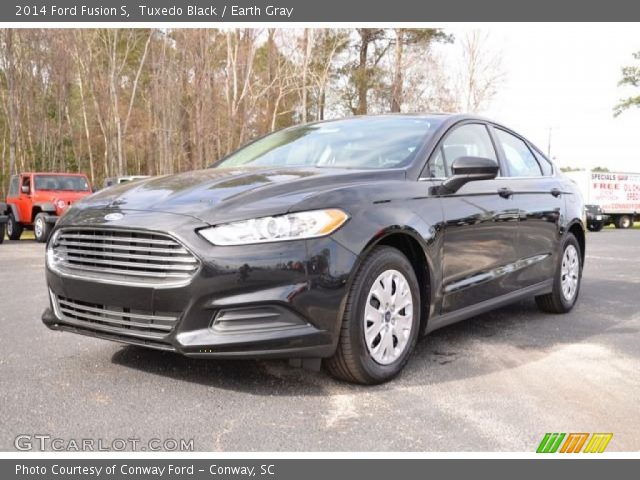 2014 Ford Fusion S in Tuxedo Black