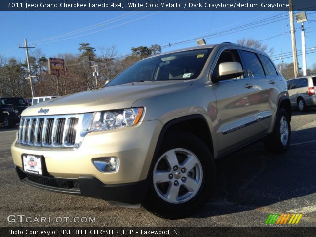 2011 Jeep Grand Cherokee Laredo 4x4 in White Gold Metallic