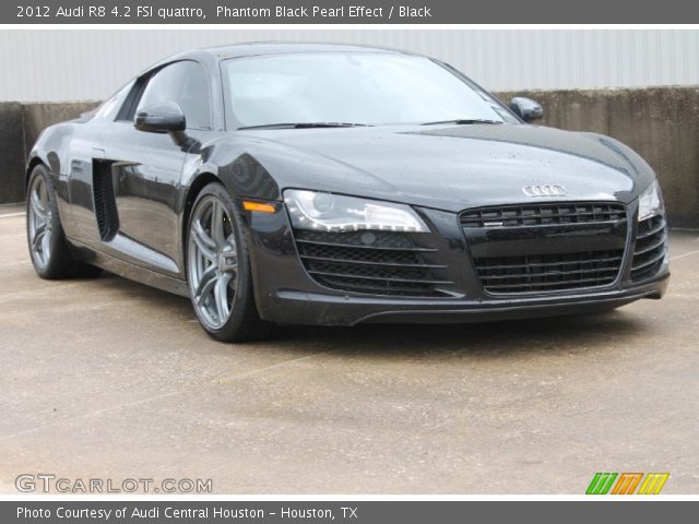 2012 Audi R8 4.2 FSI quattro in Phantom Black Pearl Effect