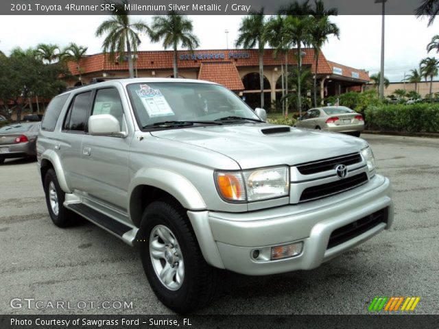 2001 Toyota 4Runner SR5 in Millennium Silver Metallic