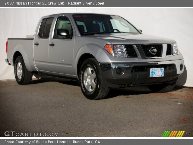 2007 Nissan Frontier SE Crew Cab in Radiant Silver