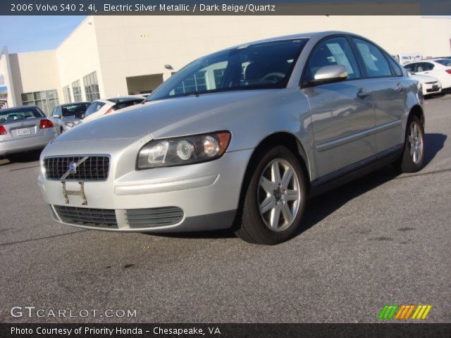2006 Volvo S40 2.4i in Electric Silver Metallic