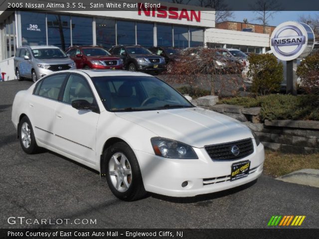 2005 Nissan Altima 3.5 SL in Satin White Pearl