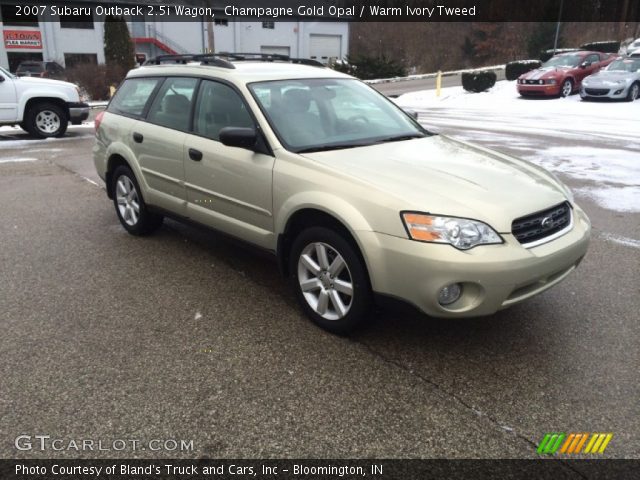 2007 Subaru Outback 2.5i Wagon in Champagne Gold Opal