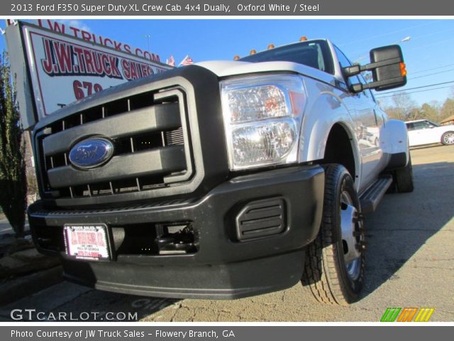 2013 Ford F350 Super Duty XL Crew Cab 4x4 Dually in Oxford White