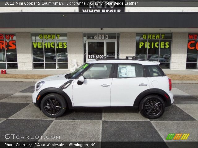 2012 Mini Cooper S Countryman in Light White