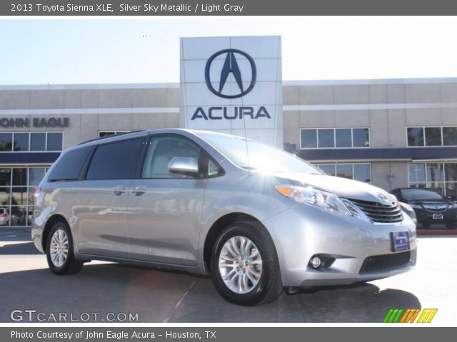 2013 Toyota Sienna XLE in Silver Sky Metallic