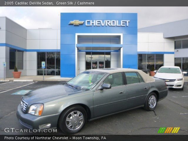 2005 Cadillac DeVille Sedan in Green Silk