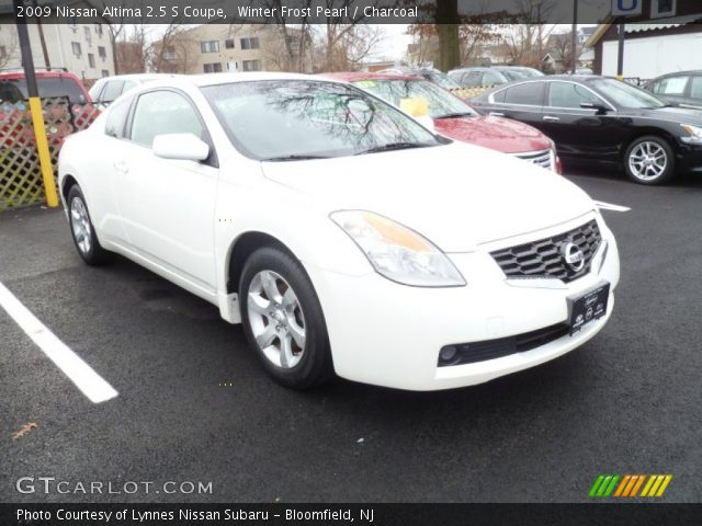 2009 Nissan Altima 2.5 S Coupe in Winter Frost Pearl