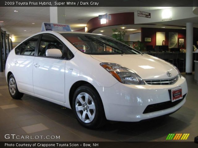 2009 Toyota Prius Hybrid in Super White