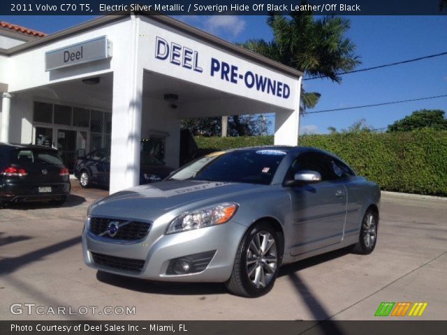 2011 Volvo C70 T5 in Electric Silver Metallic