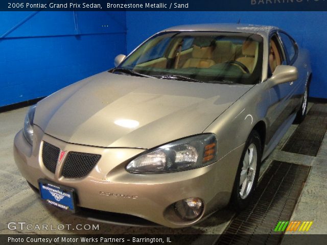 2006 Pontiac Grand Prix Sedan in Bronzestone Metallic