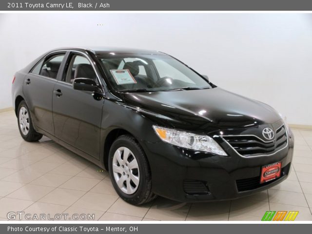 2011 Toyota Camry LE in Black