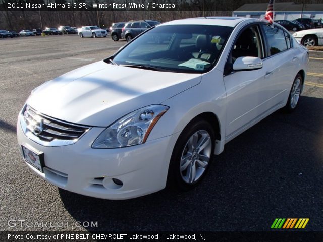 2011 Nissan Altima 3.5 SR in Winter Frost White