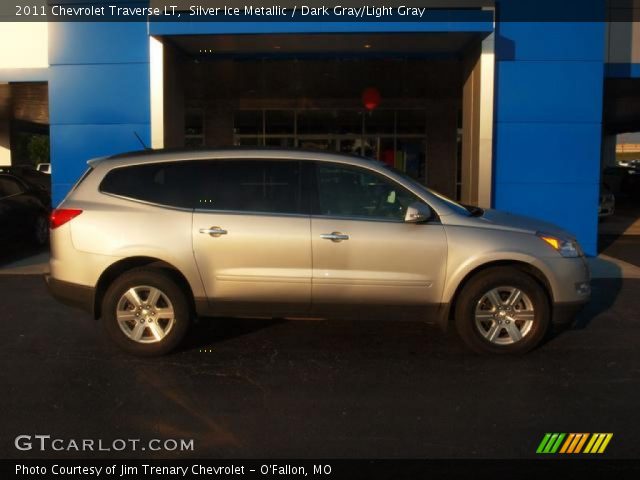 2011 Chevrolet Traverse LT in Silver Ice Metallic