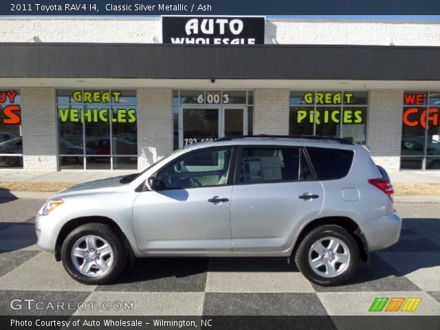 2011 Toyota RAV4 I4 in Classic Silver Metallic