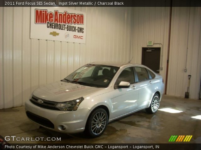 2011 Ford Focus SES Sedan in Ingot Silver Metallic