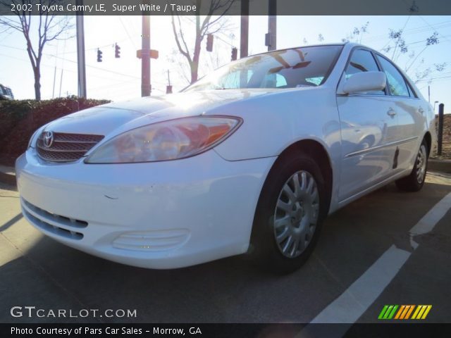 2002 Toyota Camry LE in Super White