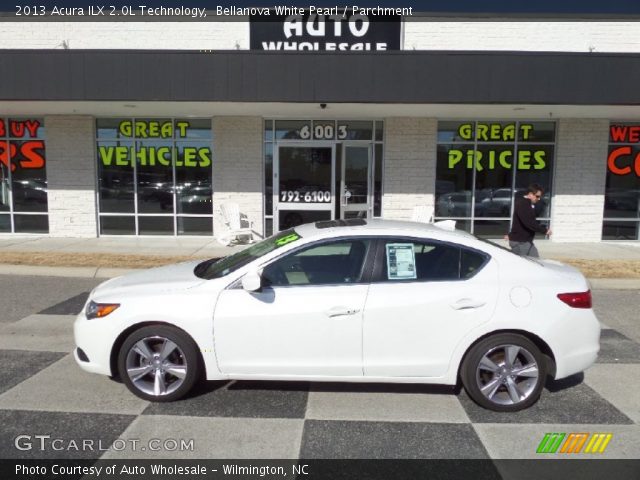 2013 Acura ILX 2.0L Technology in Bellanova White Pearl