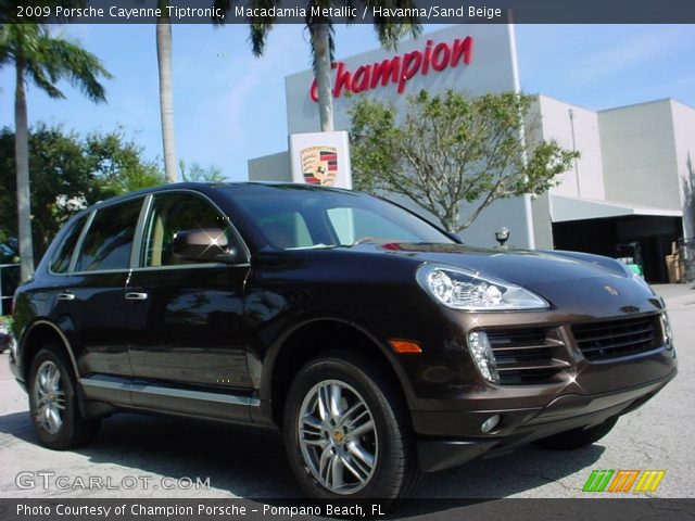 2009 Porsche Cayenne Tiptronic in Macadamia Metallic