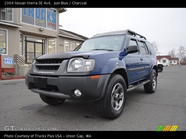 2004 Nissan Xterra SE 4x4 in Just Blue