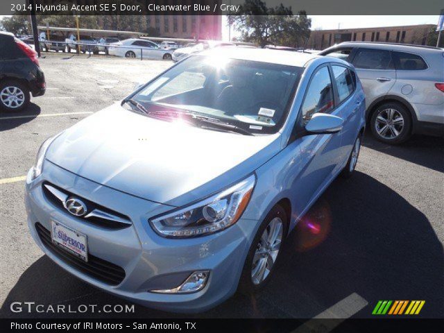 2014 Hyundai Accent SE 5 Door in Clearwater Blue