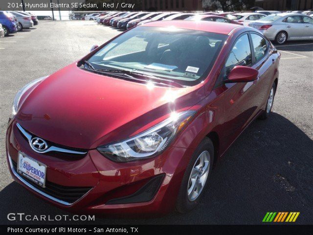 2014 Hyundai Elantra SE Sedan in Red