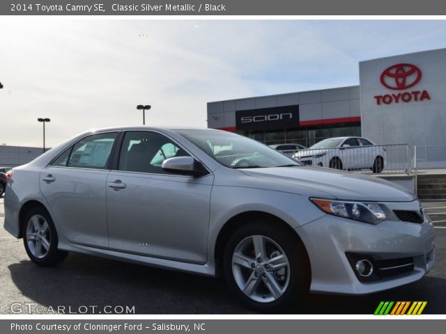2014 Toyota Camry SE in Classic Silver Metallic