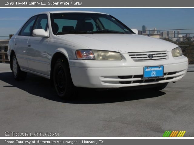 1999 Toyota Camry LE in Super White