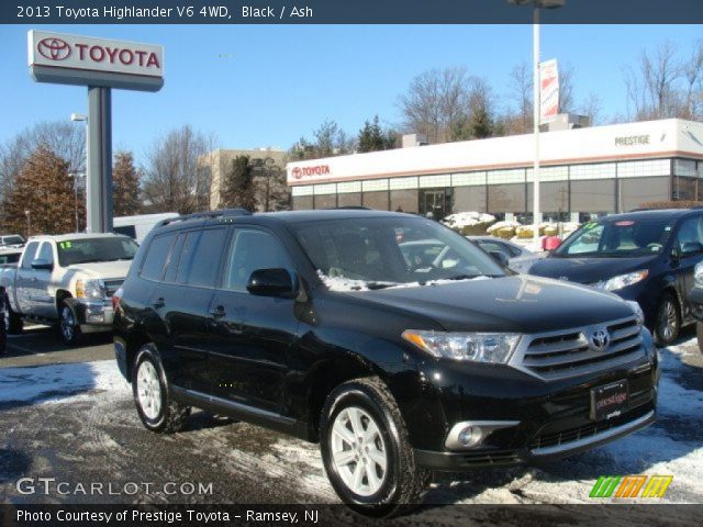 2013 Toyota Highlander V6 4WD in Black