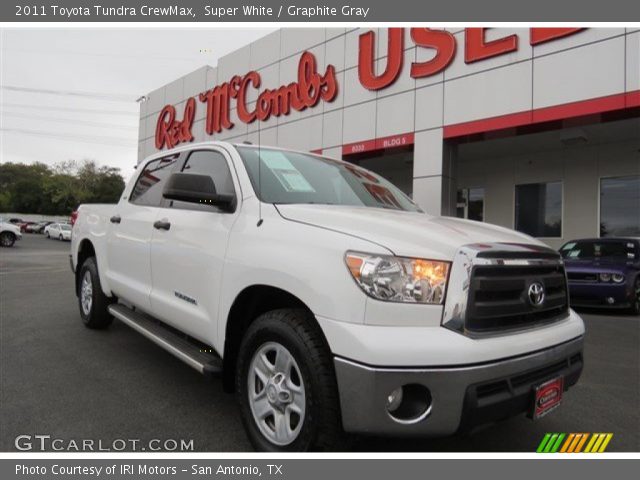 2011 Toyota Tundra CrewMax in Super White