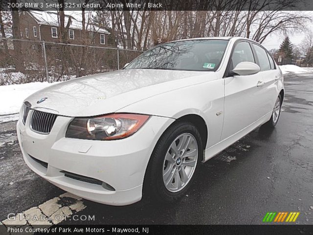 2006 BMW 3 Series 325xi Sedan in Alpine White