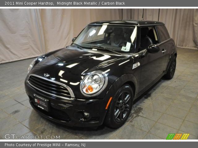 2011 Mini Cooper Hardtop in Midnight Black Metallic
