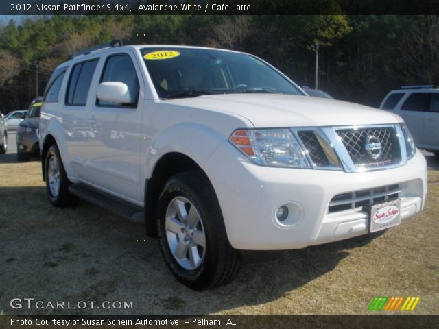 2012 Nissan Pathfinder S 4x4 in Avalanche White