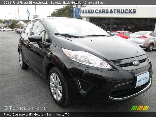 2012 Ford Fiesta SE Hatchback in Tuxedo Black Metallic