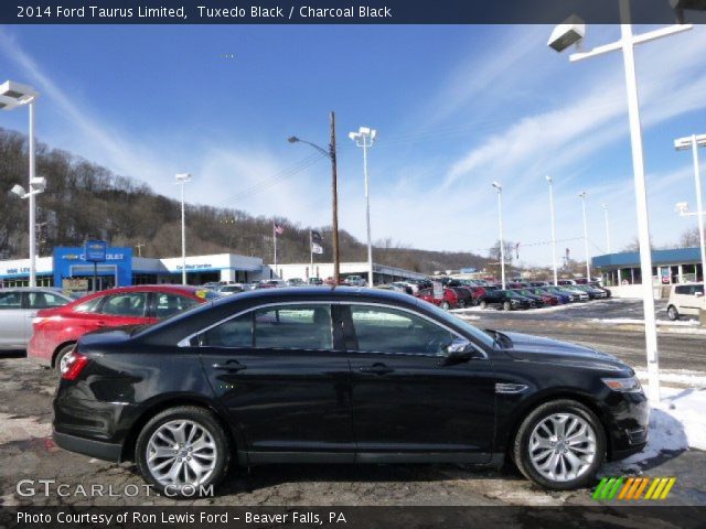 2014 Ford Taurus Limited in Tuxedo Black