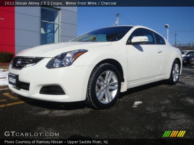 2011 Nissan Altima 2.5 S Coupe in Winter Frost White