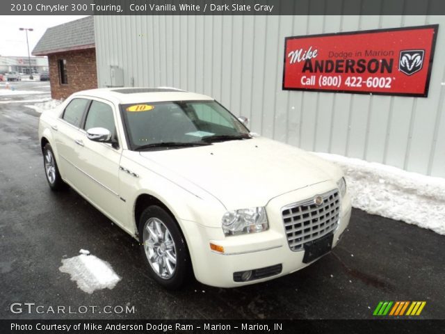 2010 Chrysler 300 Touring in Cool Vanilla White