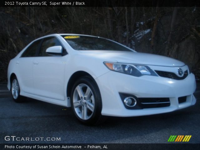 2012 Toyota Camry SE in Super White