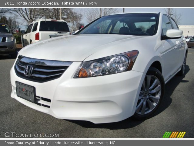 2011 Honda Accord EX Sedan in Taffeta White