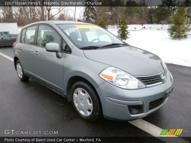 2007 Nissan Versa S in Magnetic Grey Metallic