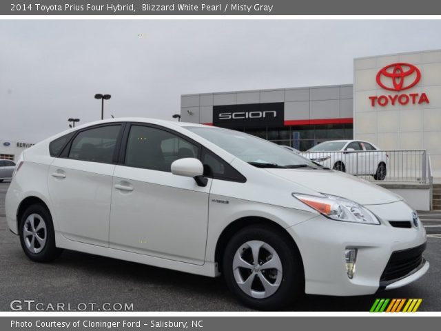 2014 Toyota Prius Four Hybrid in Blizzard White Pearl